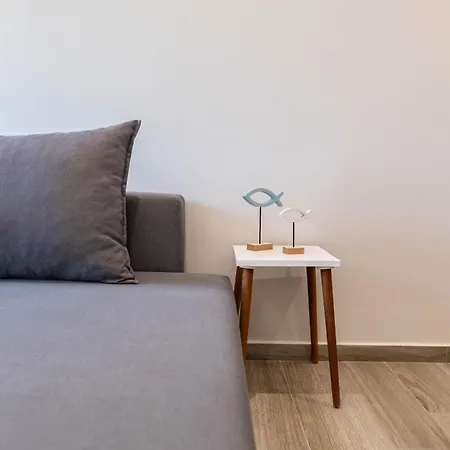 Apartment Oikos Charming Island Retreat