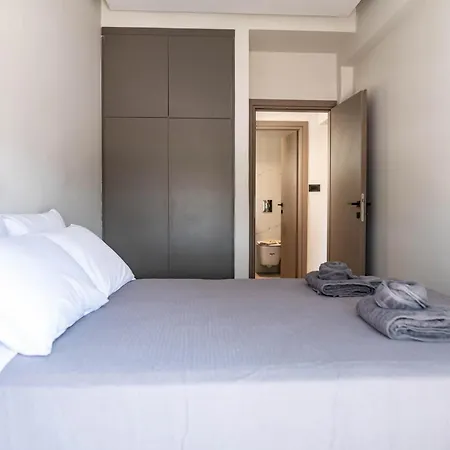Oikos Charming Island Retreat Platanion